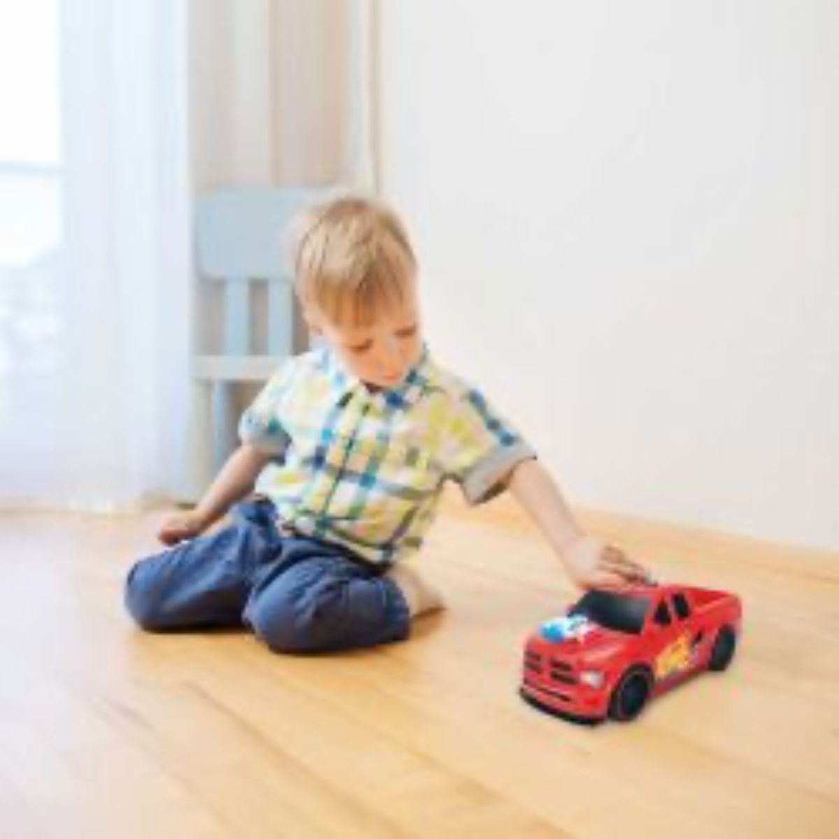 Carrinho Hot Wheels Pick Up Truck Com Luz e Som Multikids